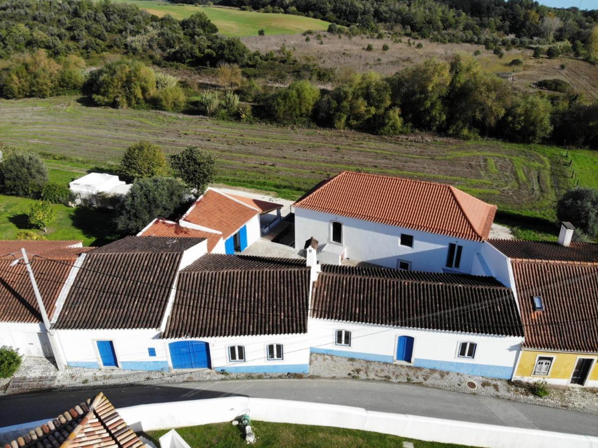 Azoia 10 - Casas De Campo & Hostel Azoia de Baixo 外观 照片
