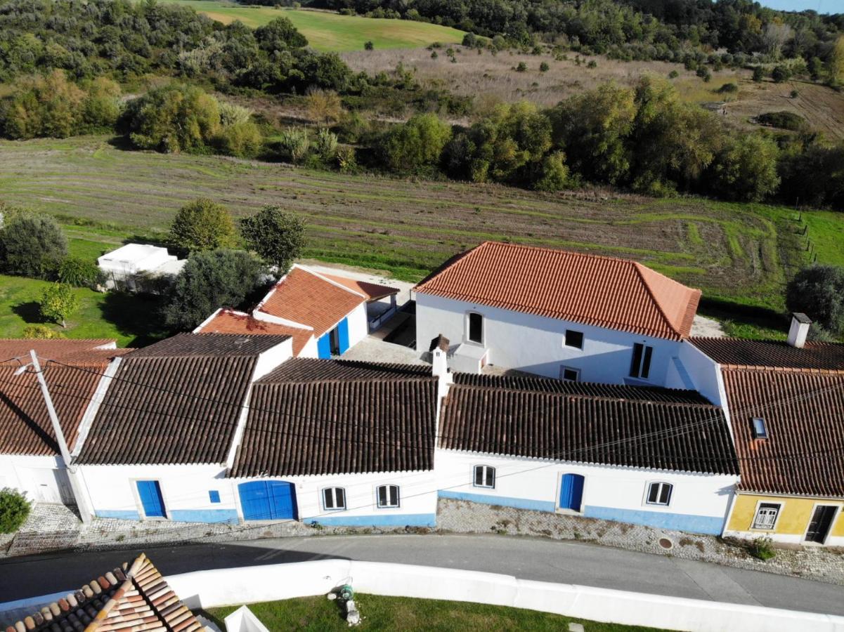 Azoia 10 - Hostel & Casas De Campo Azoia de Baixo 外观 照片