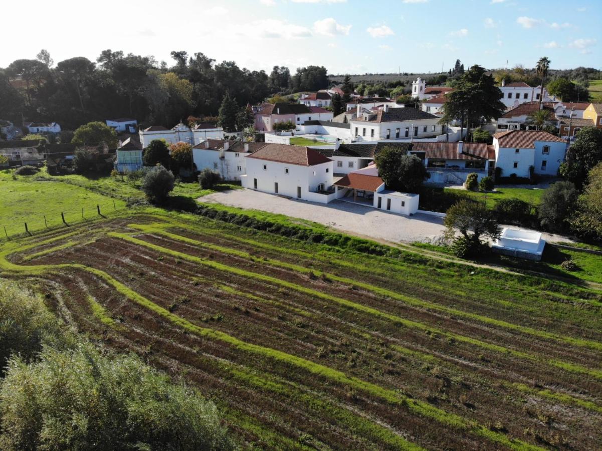 Azoia 10 - Hostel & Casas De Campo Azoia de Baixo 外观 照片